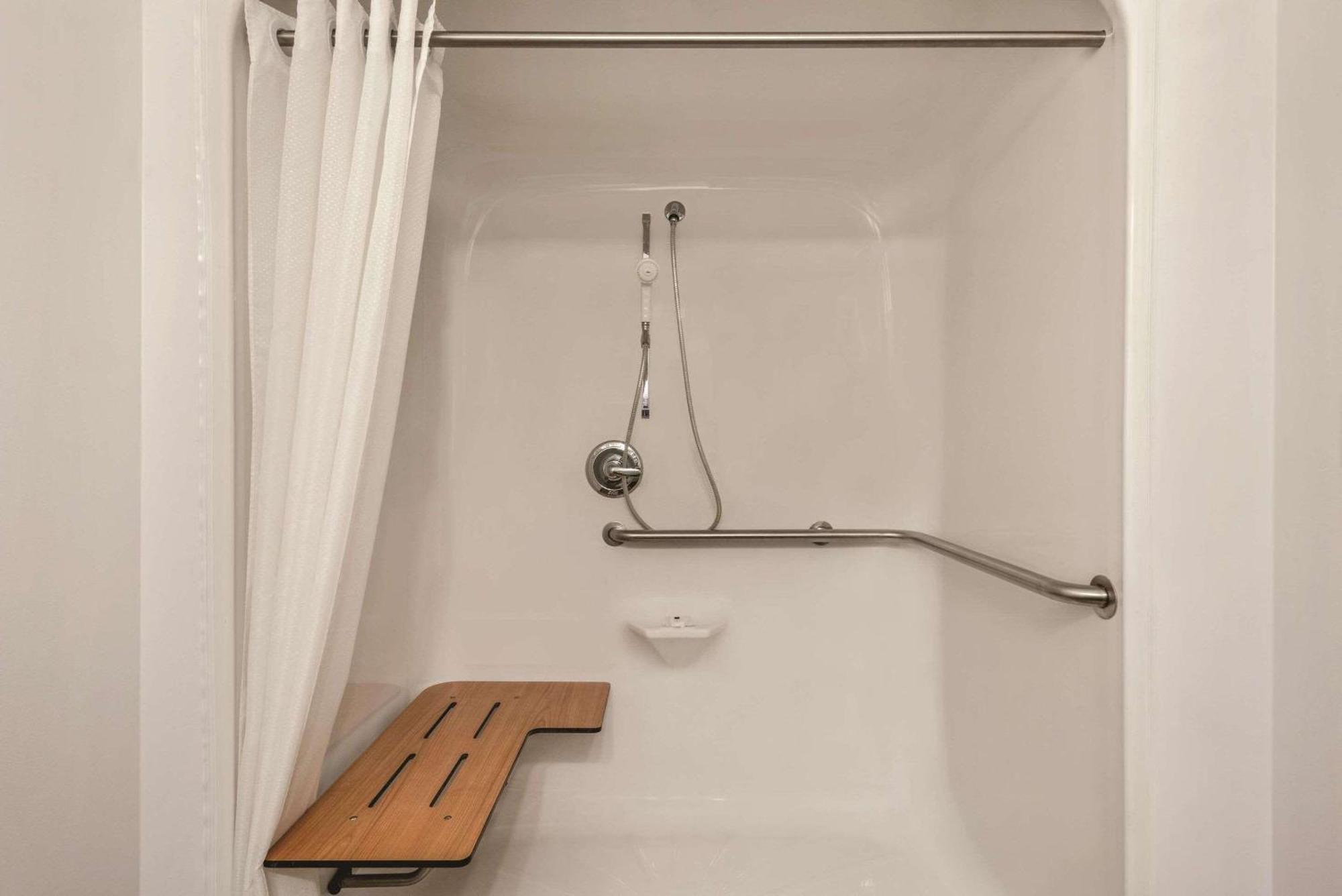 Country Inn & Suites By Radisson, Green Bay East, Wi Екстериор снимка